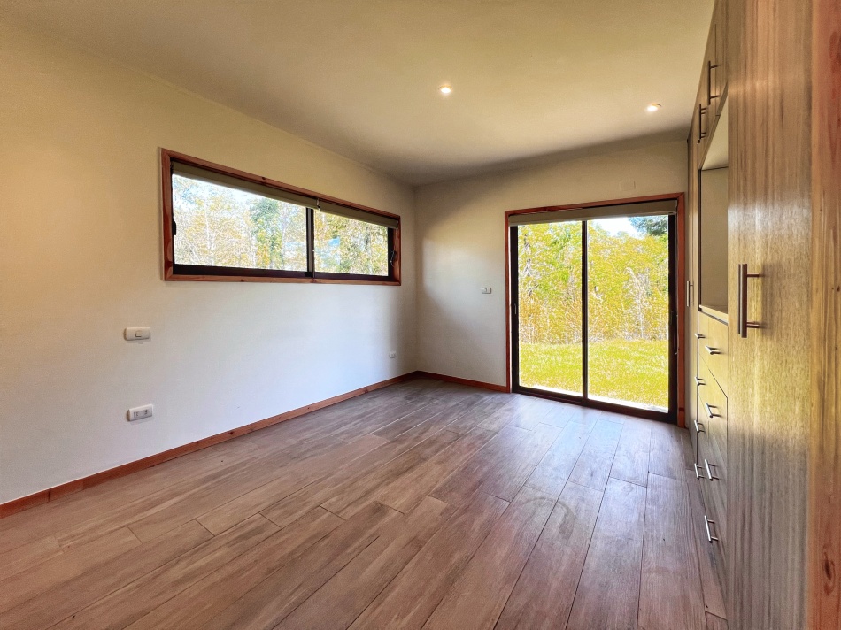 VENTA | Casa 4D3B con Cabaña 2D1B  | Km. 8,5 camino Pucon Villarrica