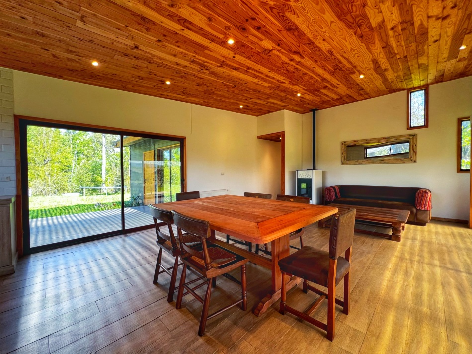 VENTA | Casa 4D3B con Cabaña 2D1B  | Km. 8,5 camino Pucon Villarrica