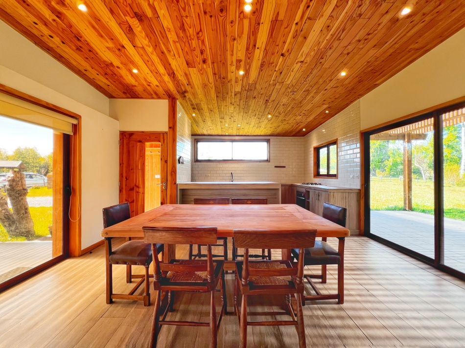 VENTA | Casa 4D3B con Cabaña 2D1B  | Km. 8,5 camino Pucon Villarrica